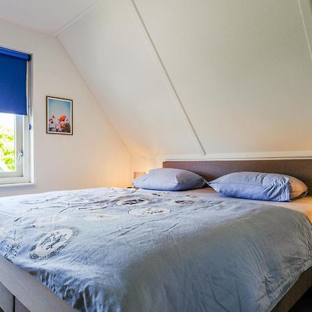 4 Bedroom Cozy Home In Zonnemaire Exteriör bild
