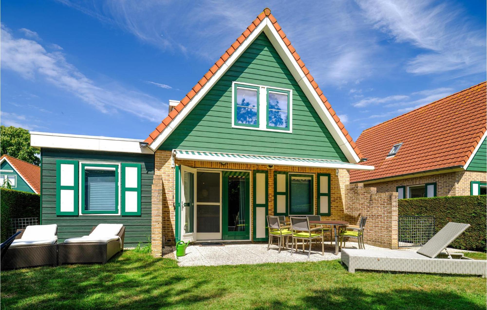 4 Bedroom Cozy Home In Zonnemaire Exteriör bild